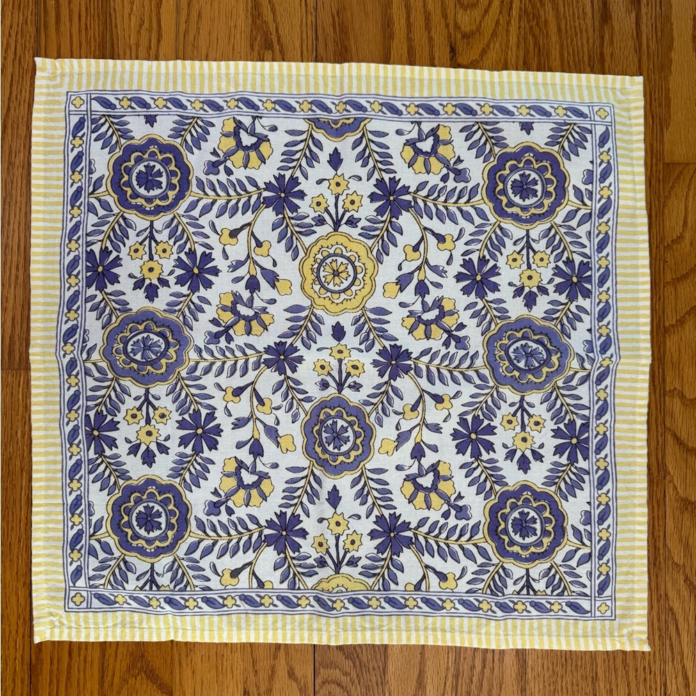 10 Williams & Sonoma lilac & yellow Spring Easter Napkins dinner napkins - Picture 2 of 3